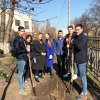 Щоб у серці сонце завжди сходило щасливо - Ви садіть дерева й квіти, хай ростуть на диво !