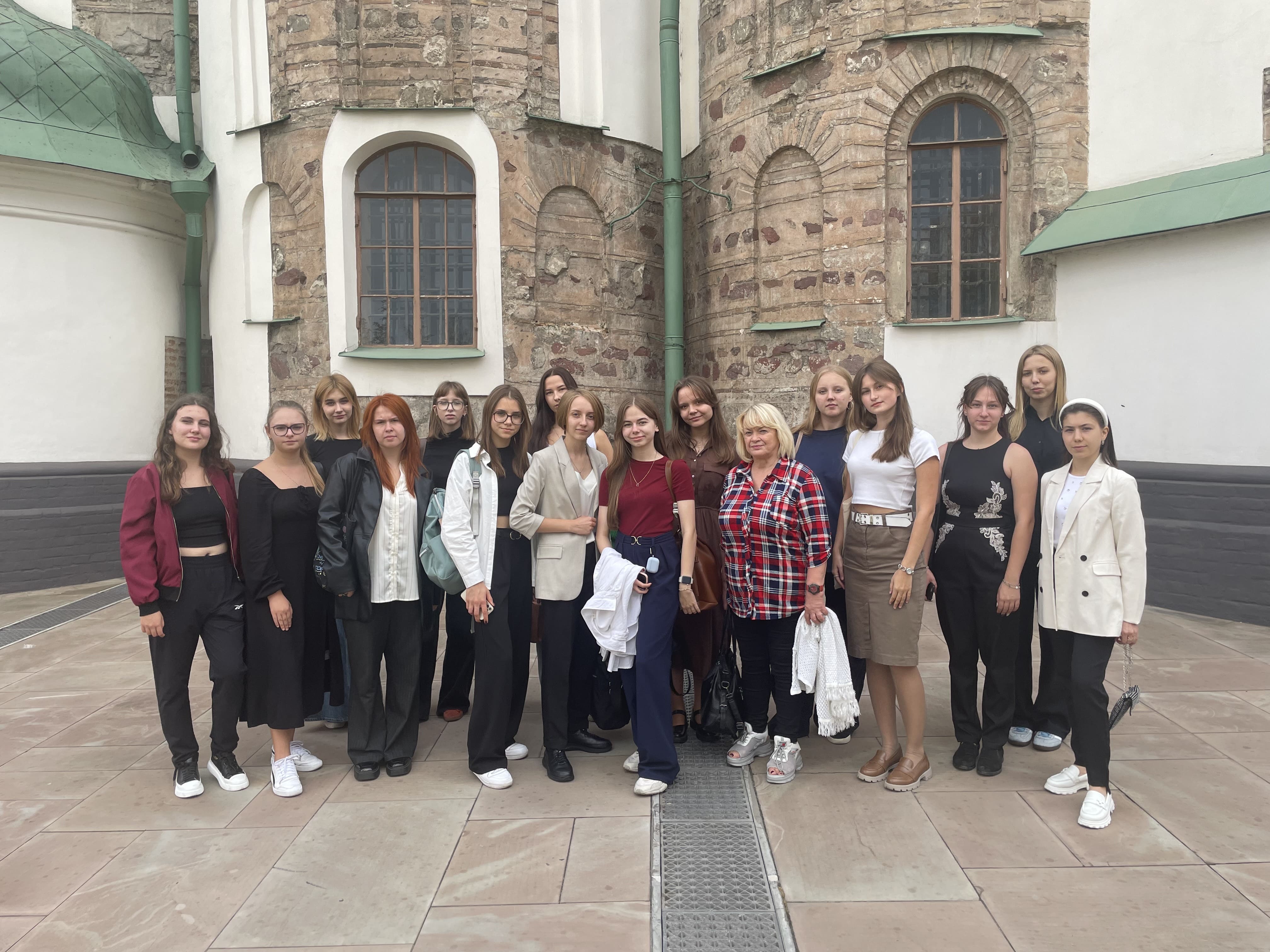Практичні заняття з дисципліни «Дипломатичний протокол та етикет» Практичні заняття з дисципліни «Дипломатичний протокол та етикет»