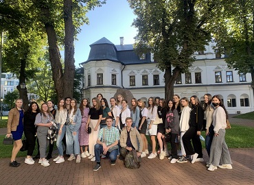 ЕКСКУРСІЯ СТУДЕНТІВ ПЕРШОГО КУРСУ ДО НАЦІОНАЛЬНОГО ЗАПОВІДНИКА «СОФІЯ КИЇВСЬКА» ЕКСКУРСІЯ СТУДЕНТІВ ПЕРШОГО КУРСУ ДО НАЦІОНАЛЬНОГО ЗАПОВІДНИКА «СОФІЯ КИЇВСЬКА»